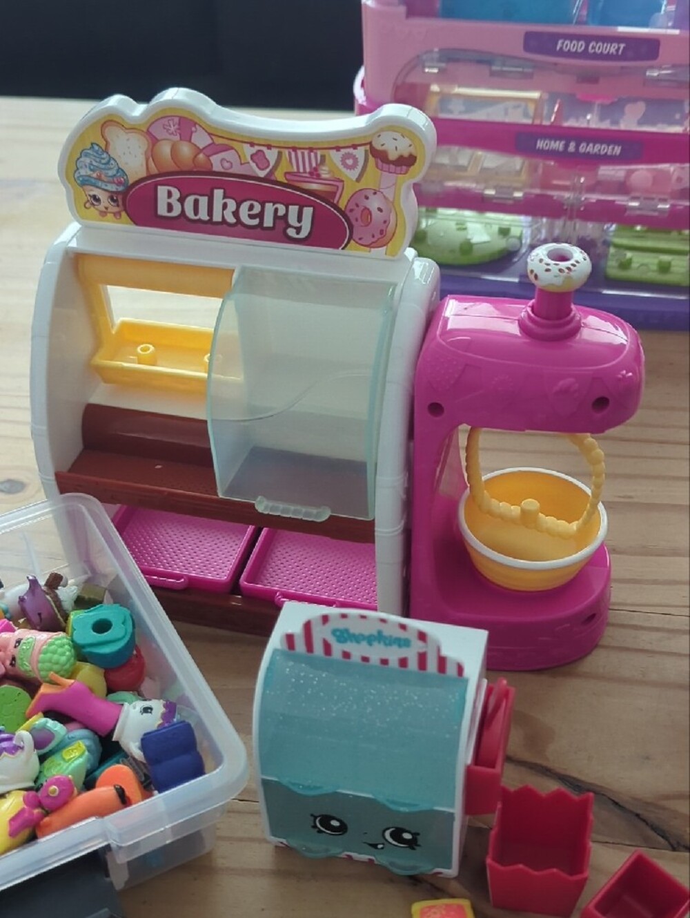 Huge Shopkins Lot - Picture 3 of 6